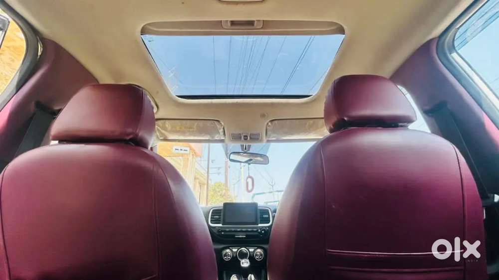 Hyundai Venue 2024 Petrol 84000 Km Driven