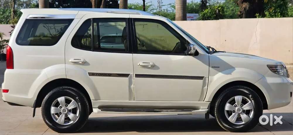 Tata Safari Storme 2014 Diesel Manual Car