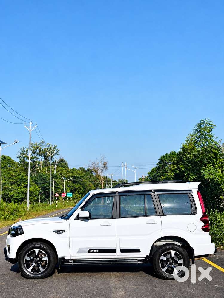 Mahindra Scorpio Classic 2.2 S 11 Mt 7 Str, 2024, Diesel