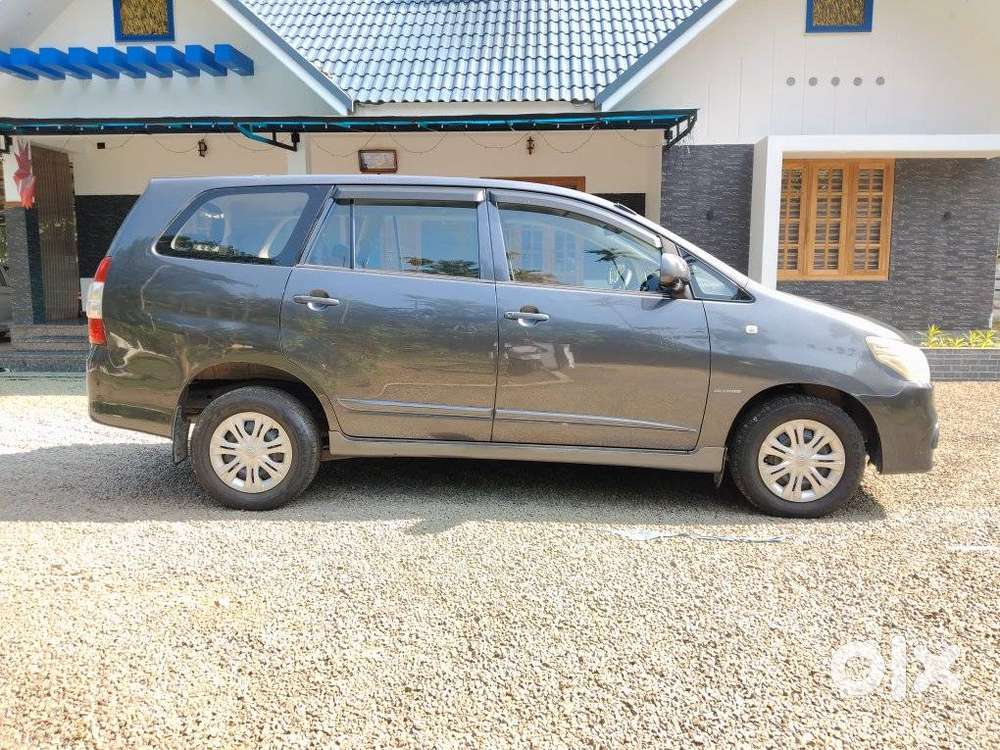 Toyota Innova 2.5 G (diesel) 8 Seater, 2016, Diesel
