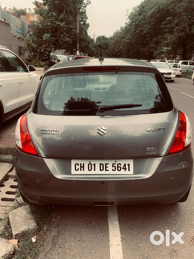 Maruti Suzuki Swift Zdi Plus, 2015, Diesel