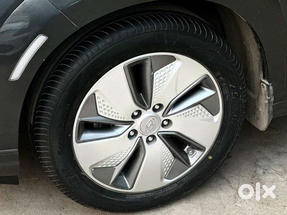 Hyundai Kona Electric Premium Dual Tone, 2022, Electric