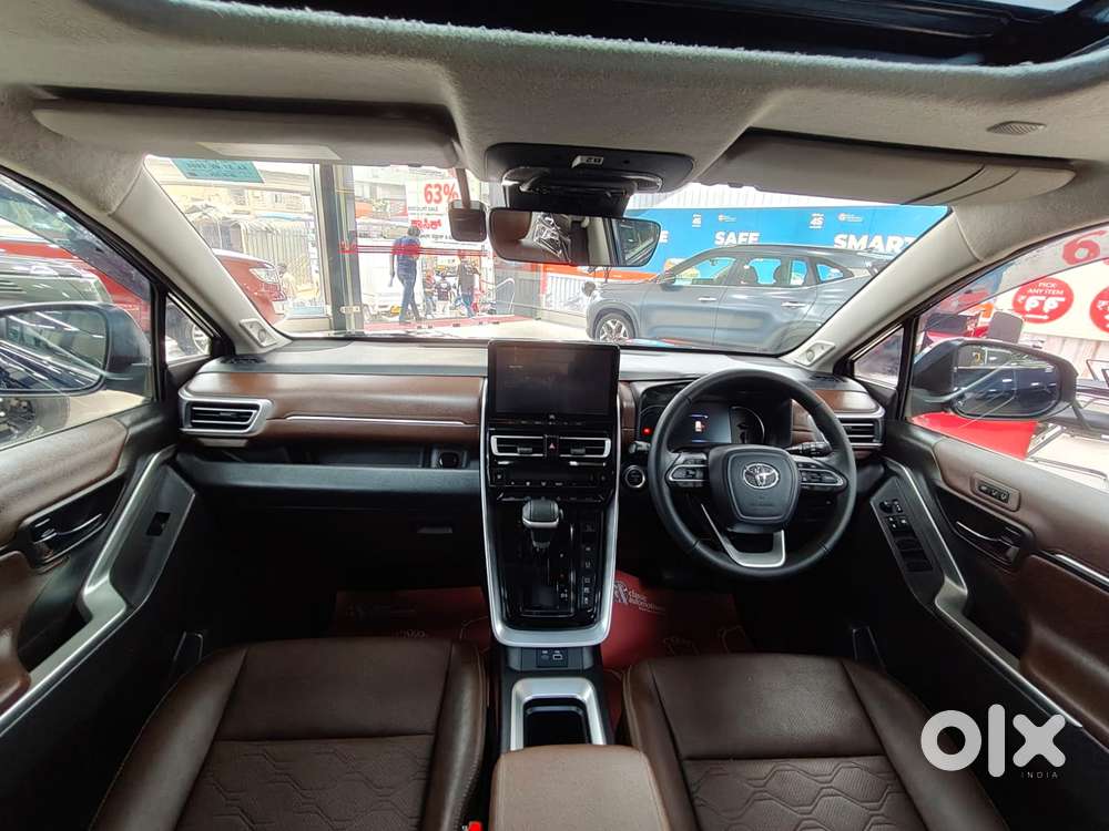 Toyota Innova Hycross 2.0 Zx Hybrid 7 Str, 2024, Petrol