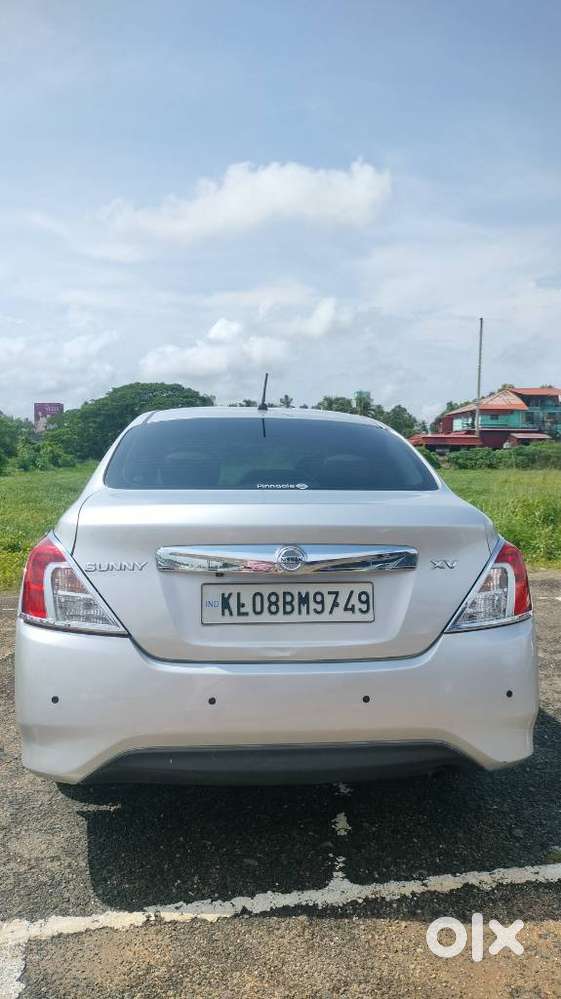 Nissan Sunny, 2017, Petrol