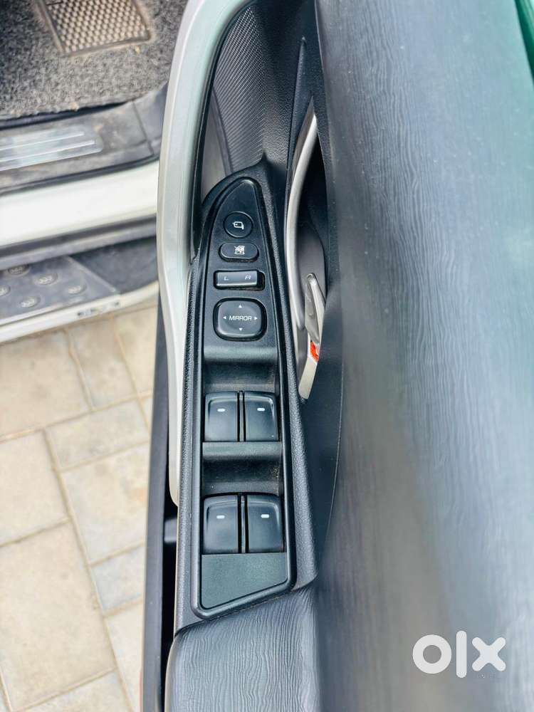Mahindra Xuv500 W9, 2021, Diesel