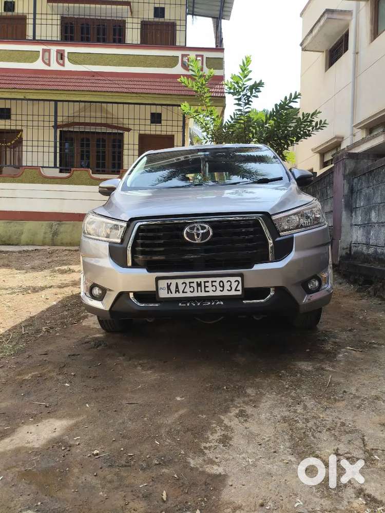 Toyota Innova Crysta 2017 Diesel 150000 Km Driven