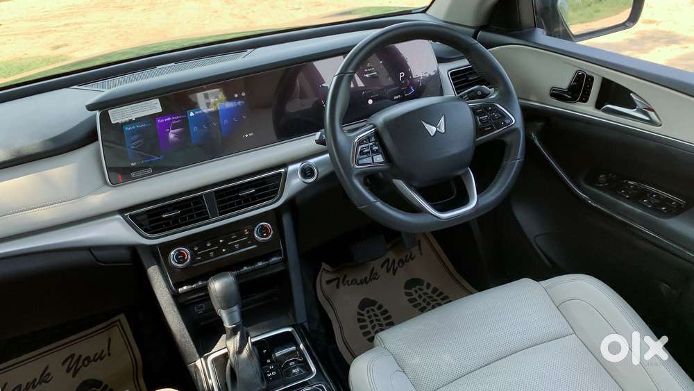 Mahindra Xuv700 2.2 Ax 7 Diesel At Str Awd, 2024, Diesel