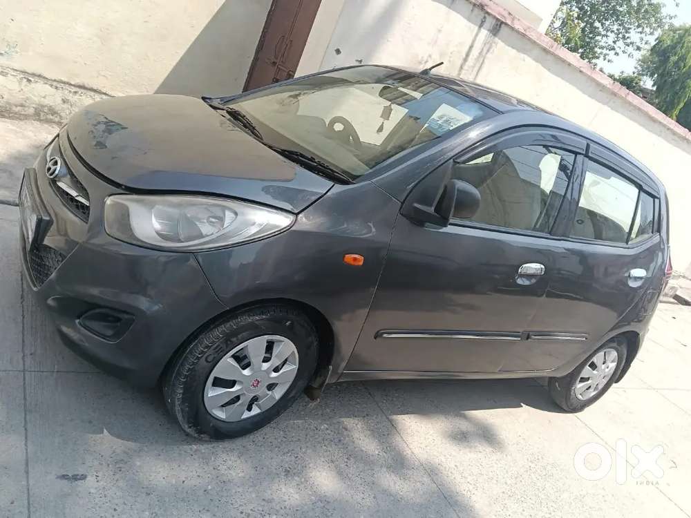 Hyundai I10 Magna At 2013 Well Maintained.