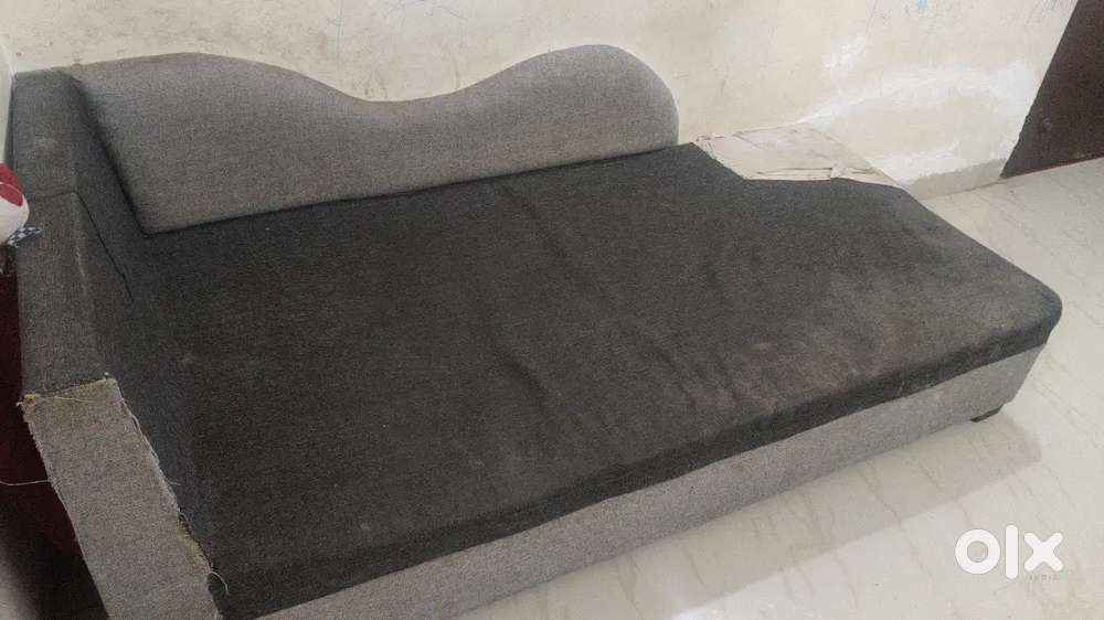 Couch/ Diwan used from last 5 year