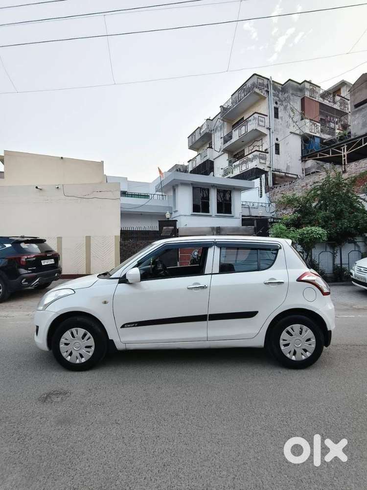 Maruti Suzuki Swift Lxi Optional-o, 2012, Cng & Hybrids