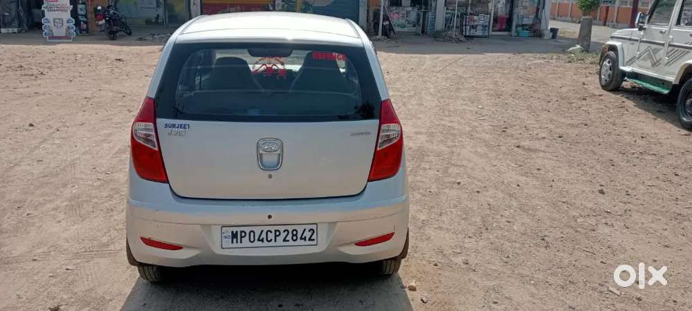 Touch Screen Player Reverse Camera Well Maintained Car