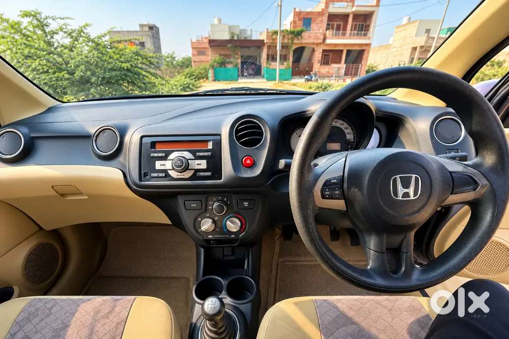 Honda Brio Mt Petrol 2014