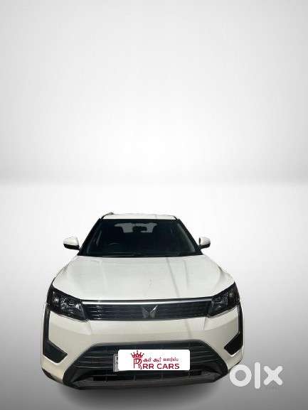 Mahindra Xuv300 W4, 2023, Petrol