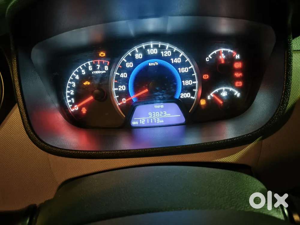 Hyundai Grand I10 2017 Petrol 121000 Km Driven