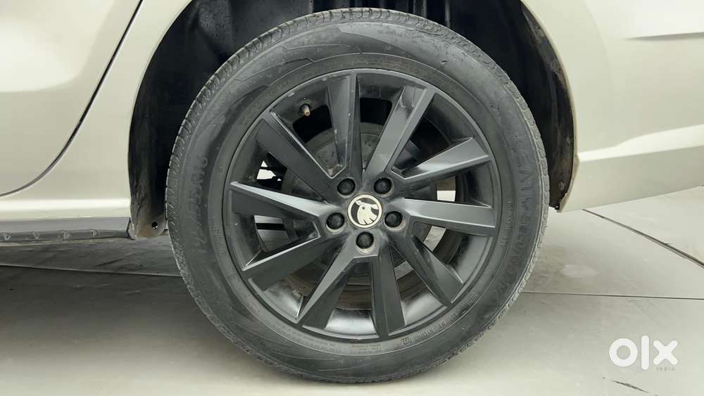 Skoda Rapid 1.0 Style At, 2021, Petrol