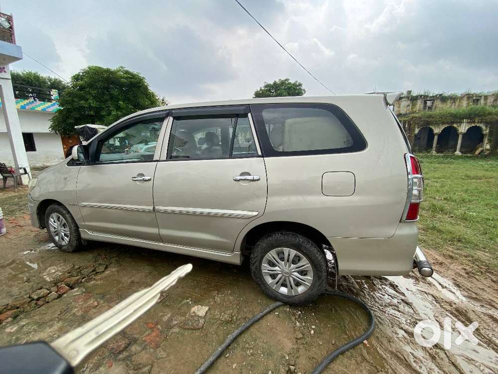 Toyota Innova 2.5 G 2012