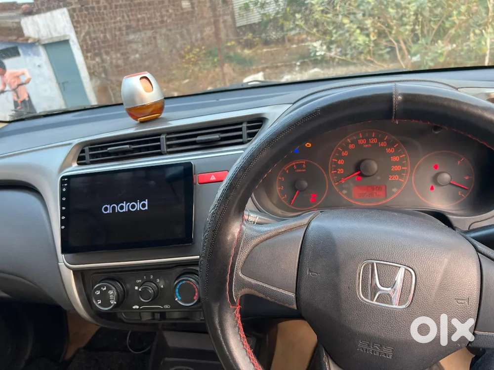 Gadi Mai Koi Kaam Nahi Hai