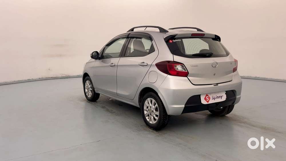 Tata Tiago Xza, 2017, Petrol