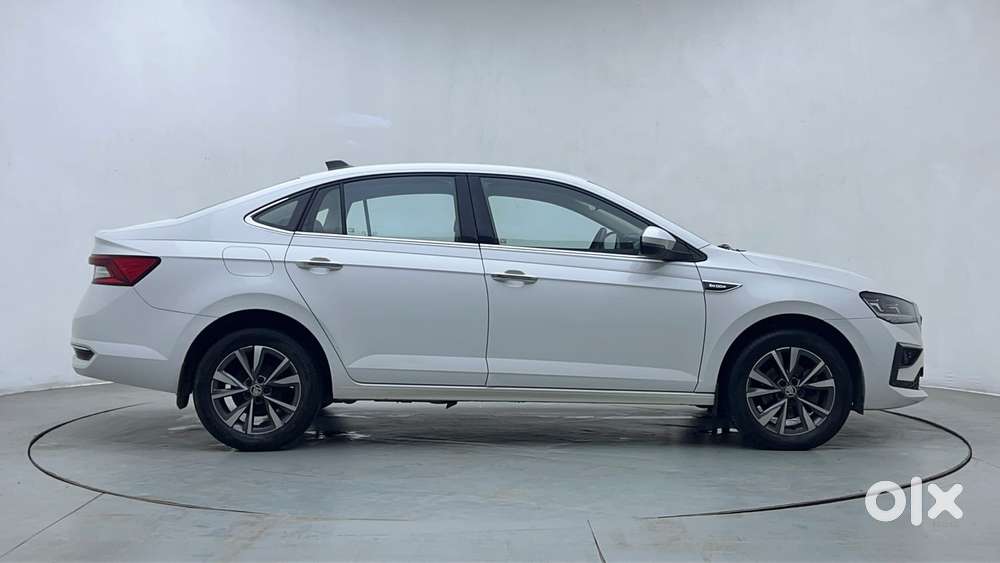 Skoda Slavia Style 1.0l Tsi At, 2022, Petrol