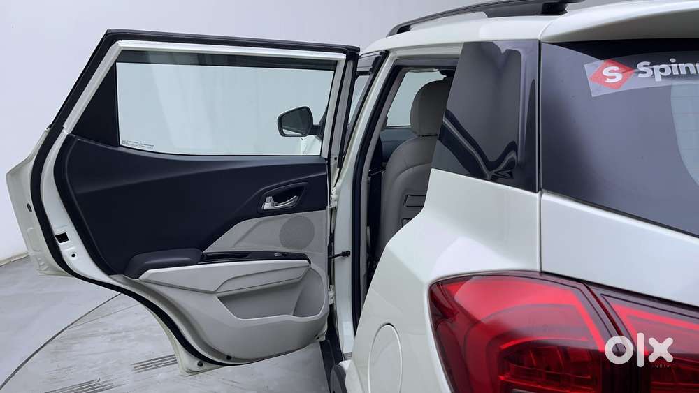 Mahindra Xuv300 W8 Option, 2023, Petrol