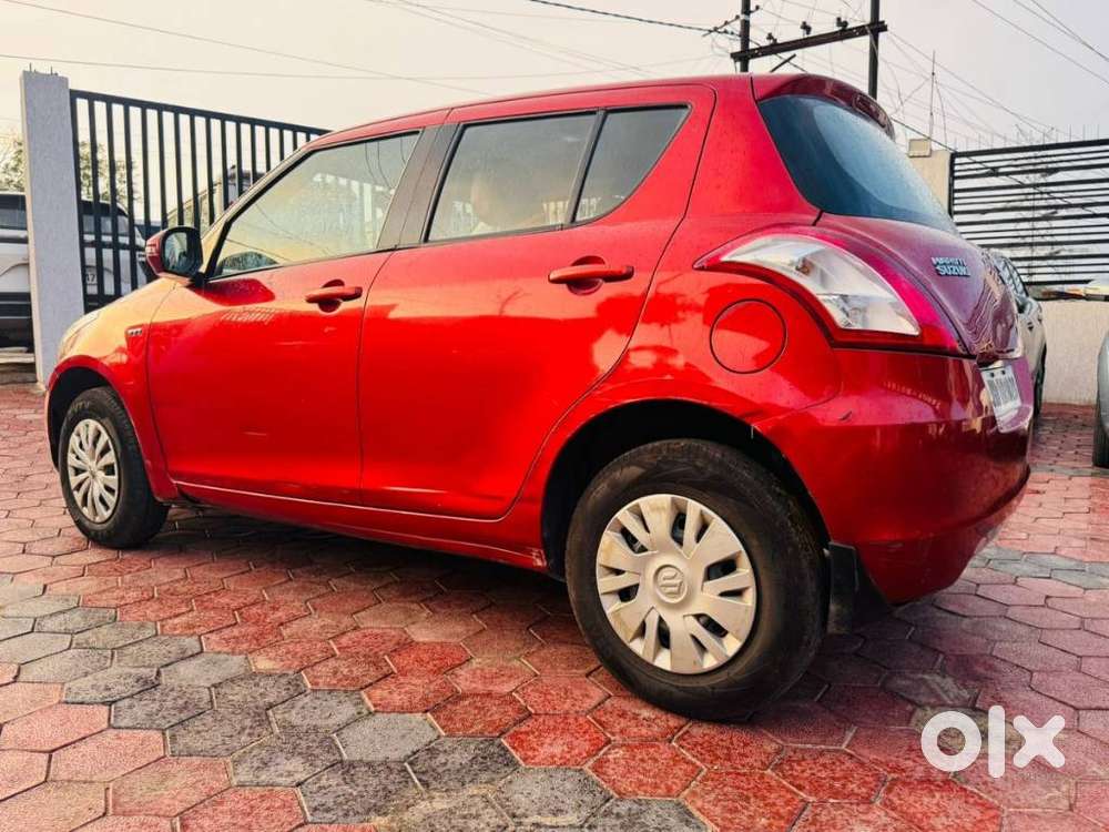 Maruti Suzuki Swift Vxi + Manual, 2013, Petrol