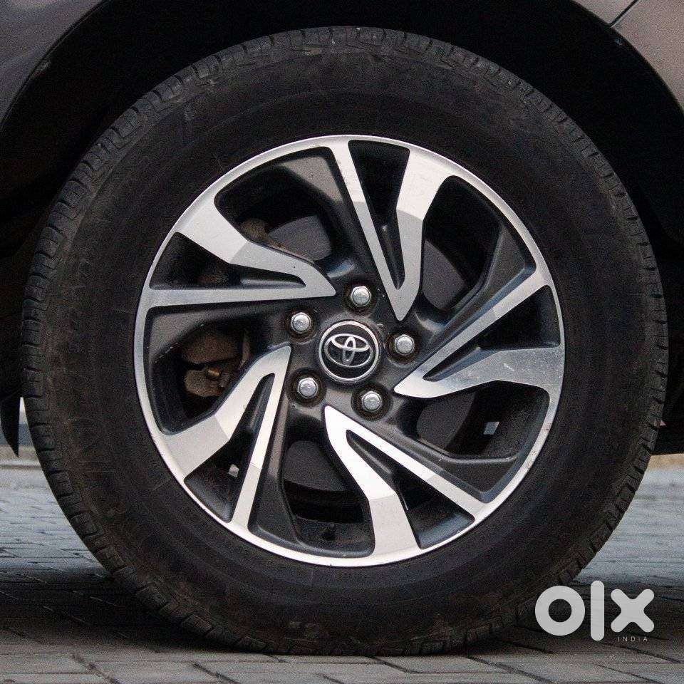 Toyota Innova Crysta