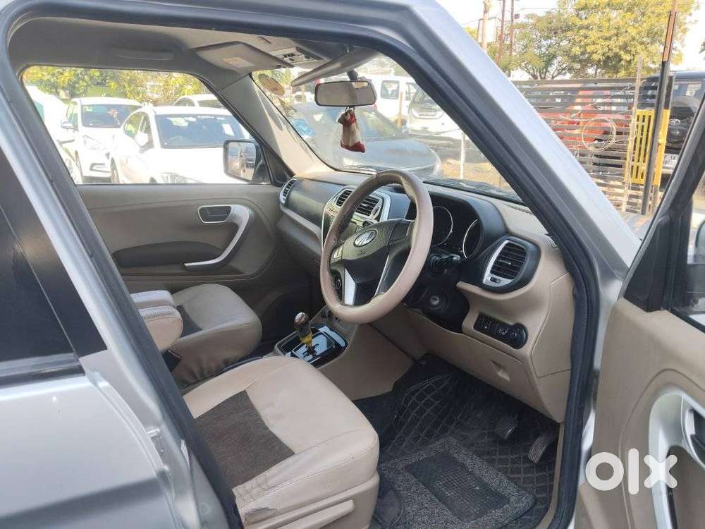 Mahindra Tuv 300 T8 Amt (automatic), 2016, Diesel