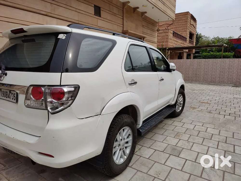 Toyota Fortuner 2012 Diesel 143000 Km Driven