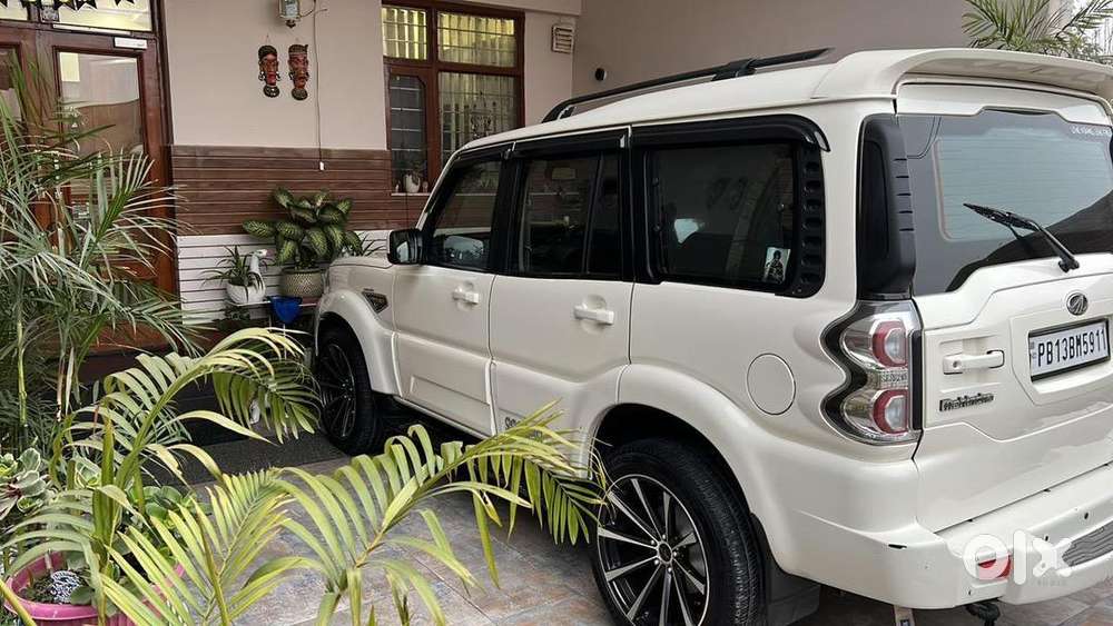 Mahindra Scorpio 2016 Diesel Well Maintained