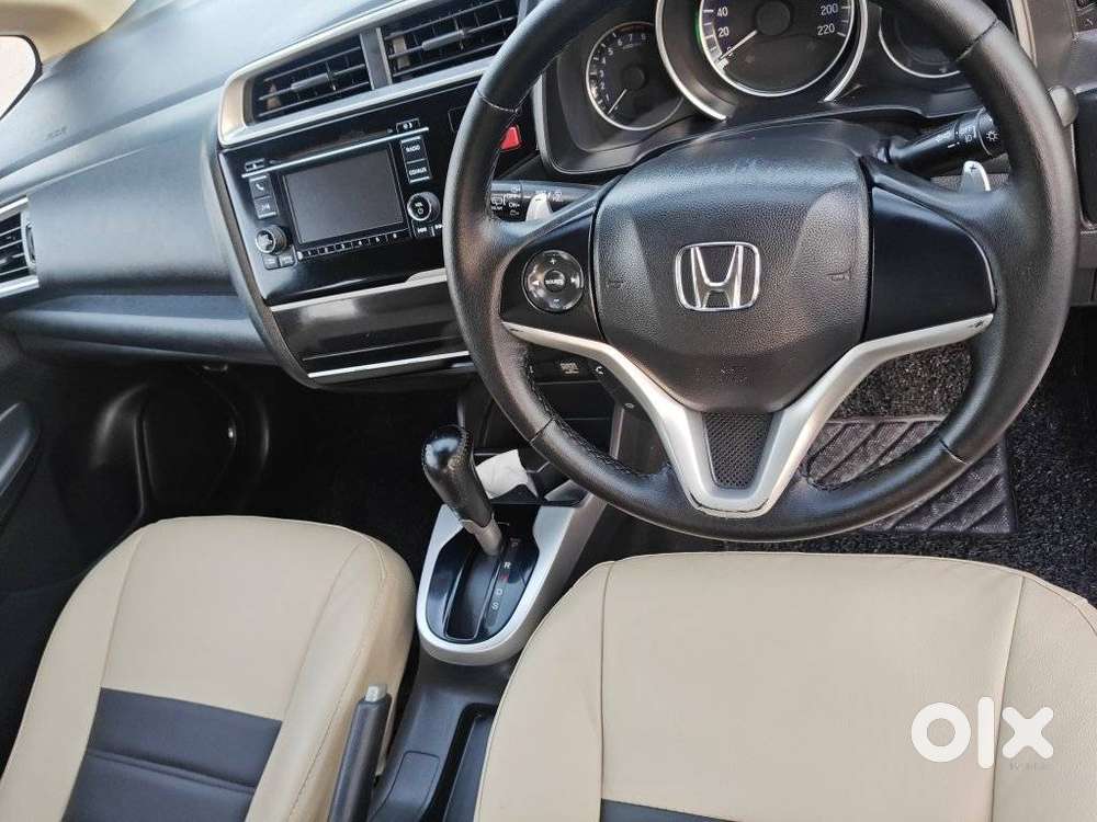 Honda Jazz V Automatic, 2015, Petrol