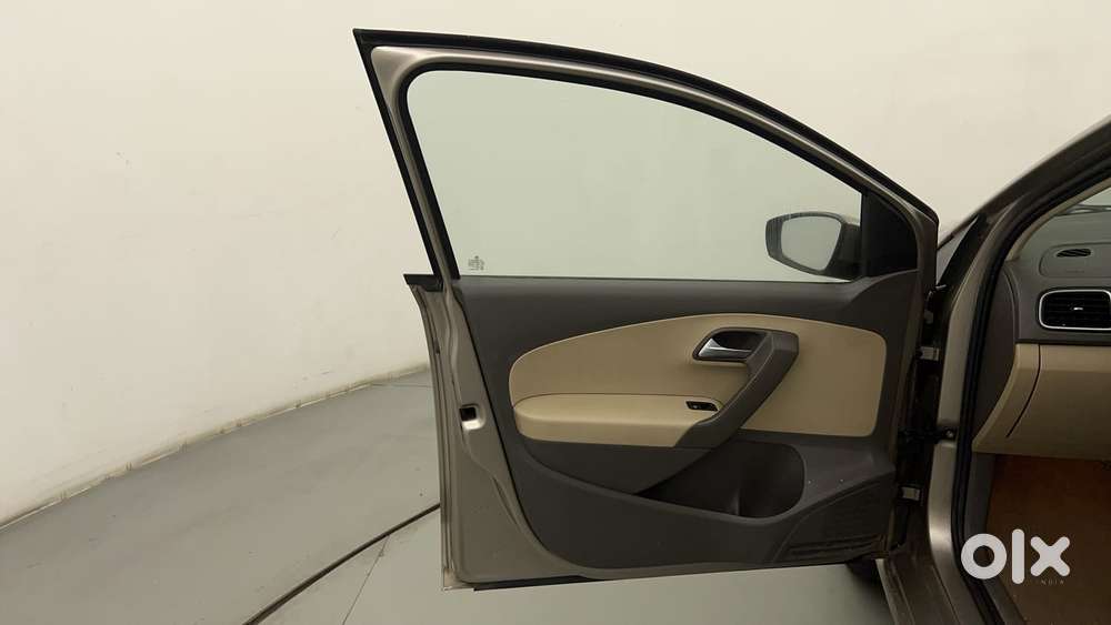 Volkswagen Vento 2010-2013 Petrol Highline, 2016, Petrol