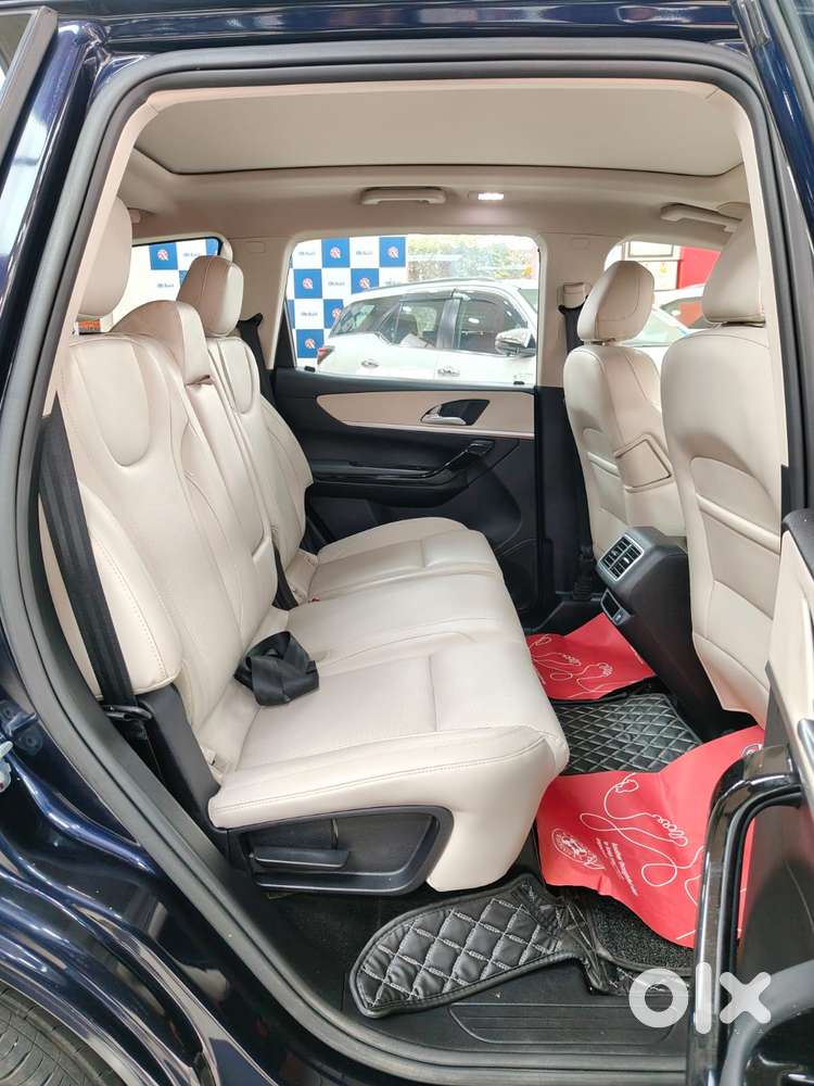 Mahindra Xuv700 2.0 Ax 7 Petrol At Luxury Pack Str, 2022, Petrol