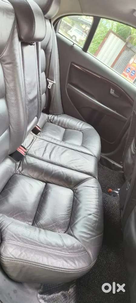 Volvo S80 3.2  2009 Petrol 117000 Km Driven