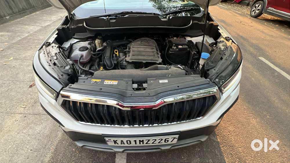Skoda Kushaq 1.0 Tsi Style At, 2023, Petrol