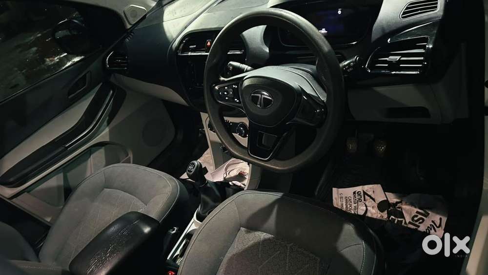 Tata Tiago Rhythm 2024