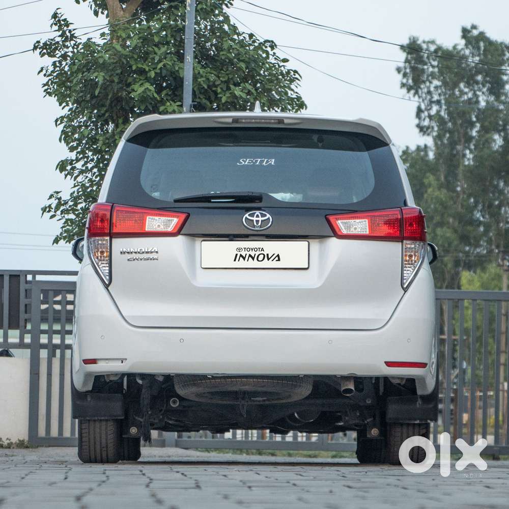 Toyota Innova Crysta 2.4 G Mt 7 Str, 2023, Diesel
