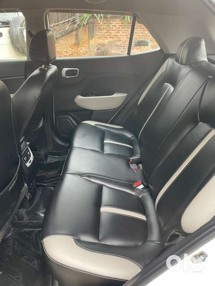 Hyundai Venue 2022 Petrol Well Maintained