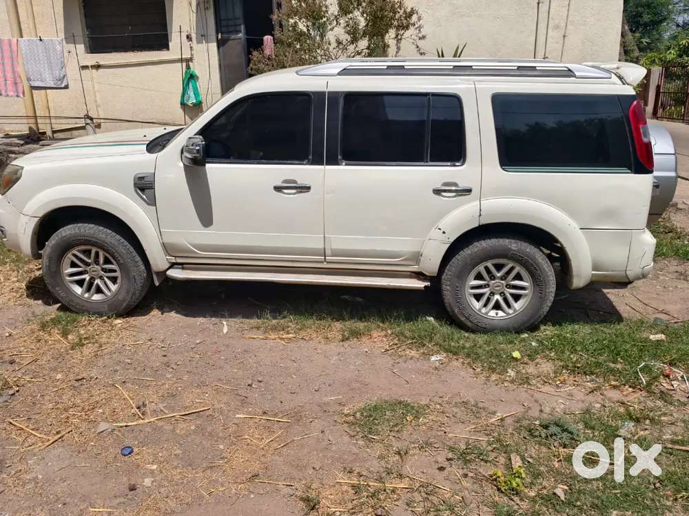 Ford Endeavour 2011