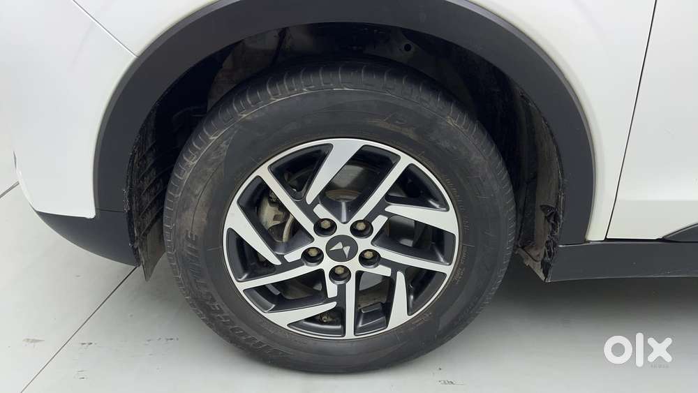 Mahindra Xuv300 W8 Option, 2024, Petrol