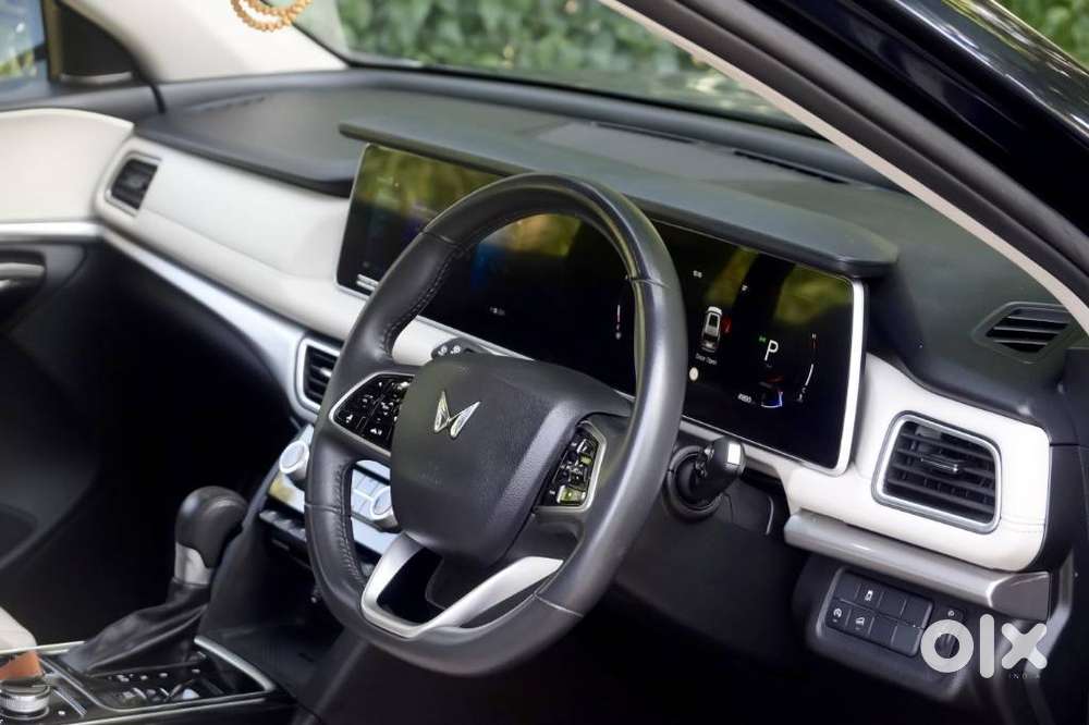 Mahindra Xuv700 2.2 Ax 7 Diesel At Str, 2023, Diesel