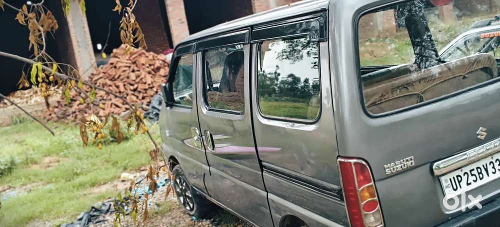 Maruti Suzuki Eeco 2017 Lpg Well Maintained