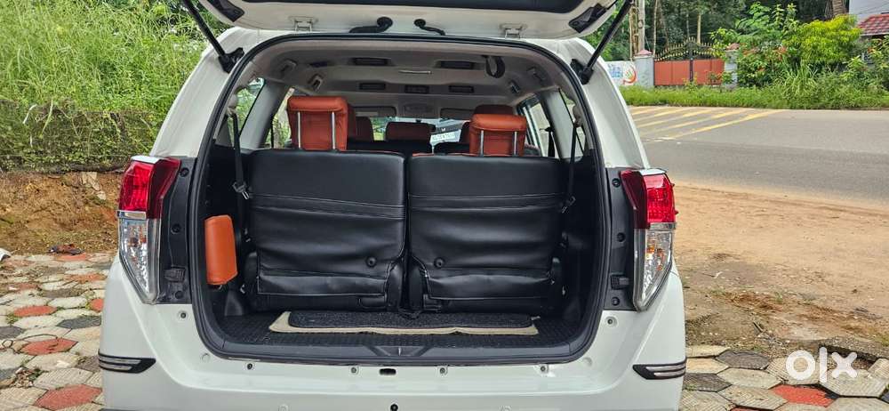 Toyota Innova Crysta G 8 Str, 2017, Diesel