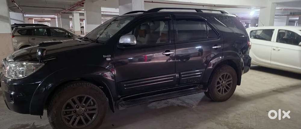 2011 Toyota Fortuner 4x4 - Valid Till 2031