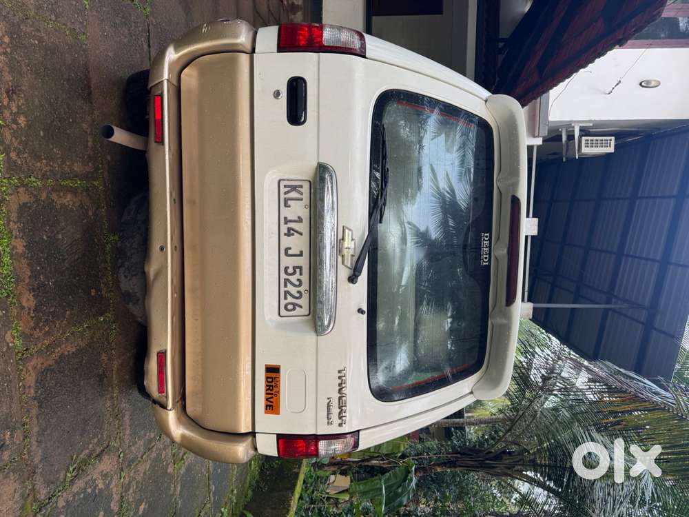 Chevrolet Tavera Neo 2010 Diesel 140000 Km Driven