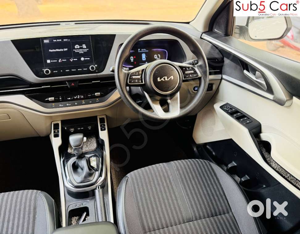 Kia Carens 1.4 Prestige Plus Turbo 7 Str, 2023, Petrol