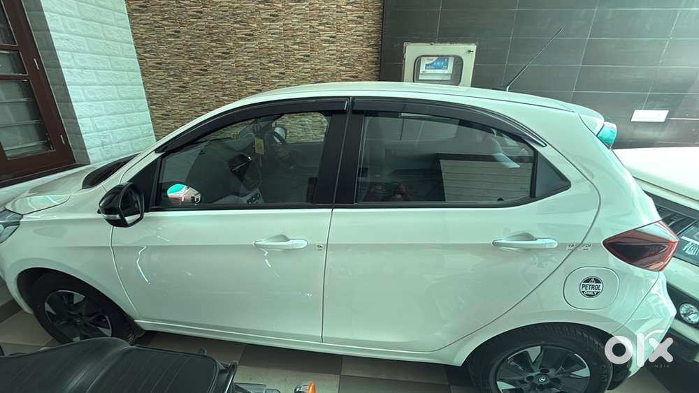 Tata Tiago Petrol Manual 2026