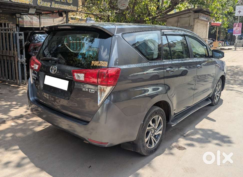 Toyota Innova Crysta 2.4 G Mt 8s, 2022, Diesel