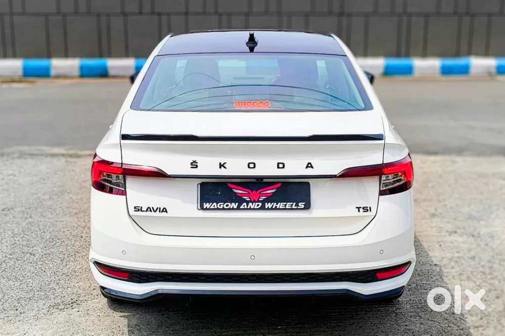 Skoda Slavia Ambition 1.0l Tsi At, 2025, Petrol