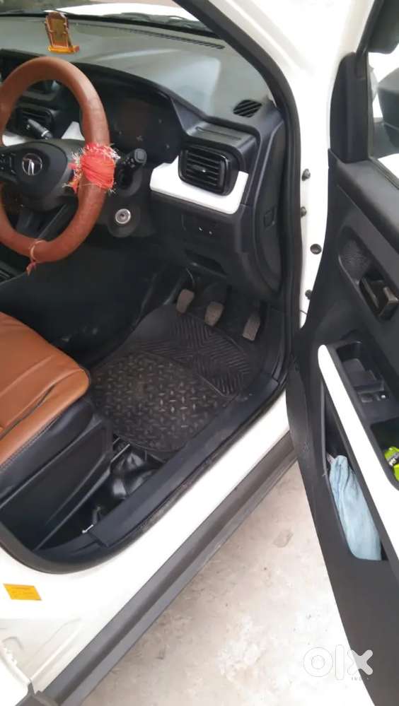 Tata Punch 1.2 Rhythm 2024 Manual