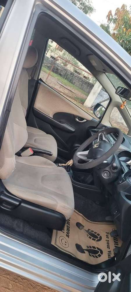 Honda Jazz V Mt Privilege, 2010, Petrol